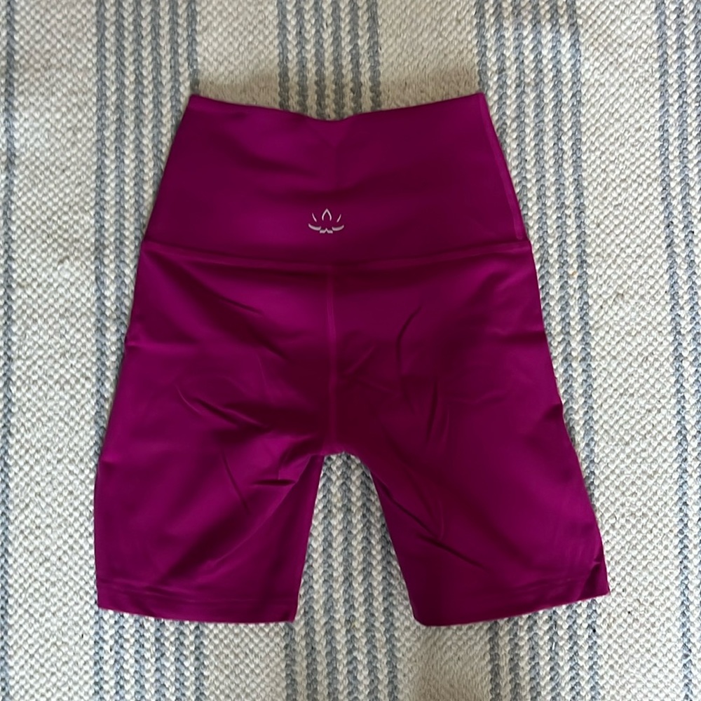 Beyond Yoga Keep Pace Biker Short